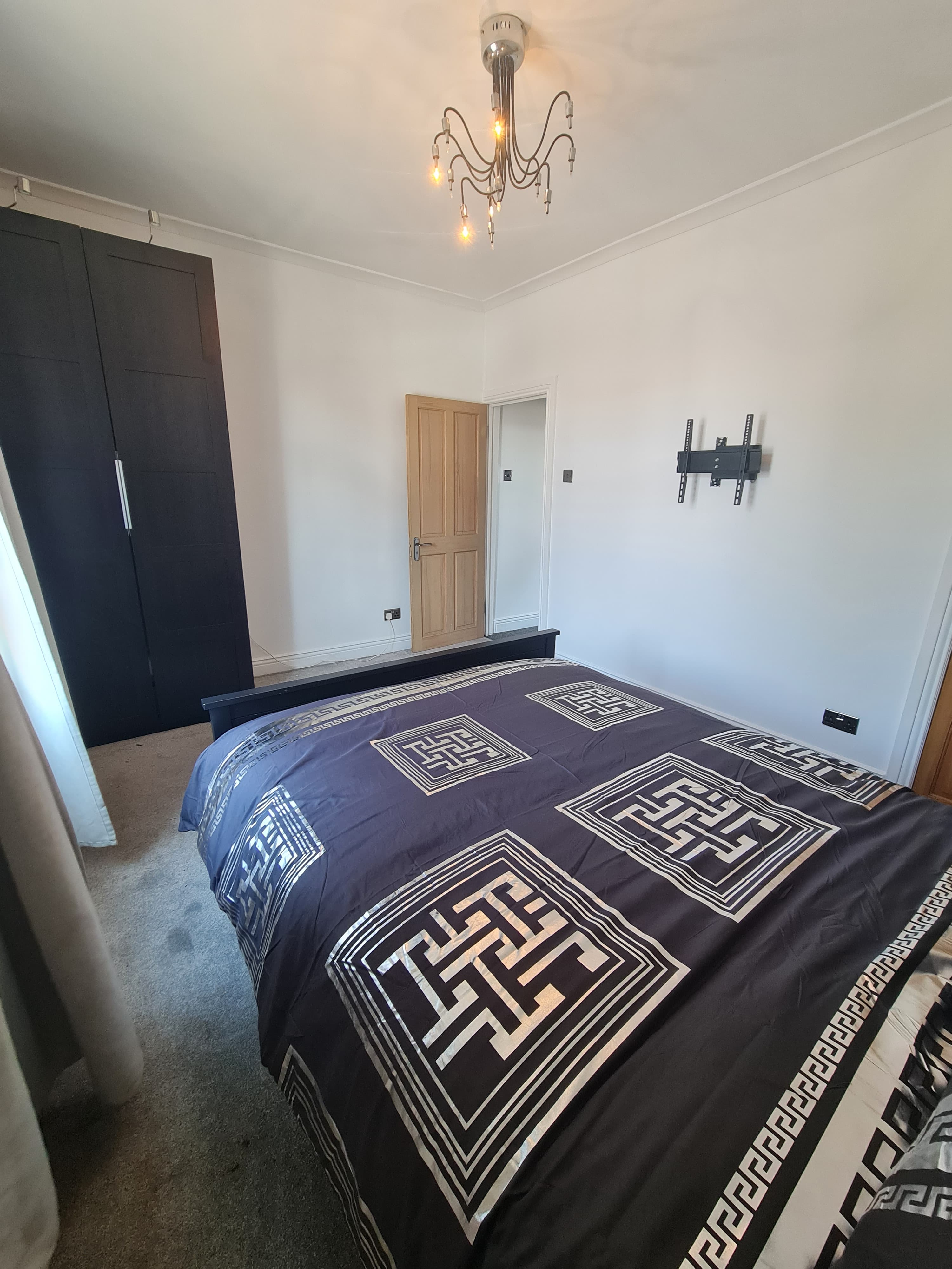 Chestnut Room 2 photograph 3
