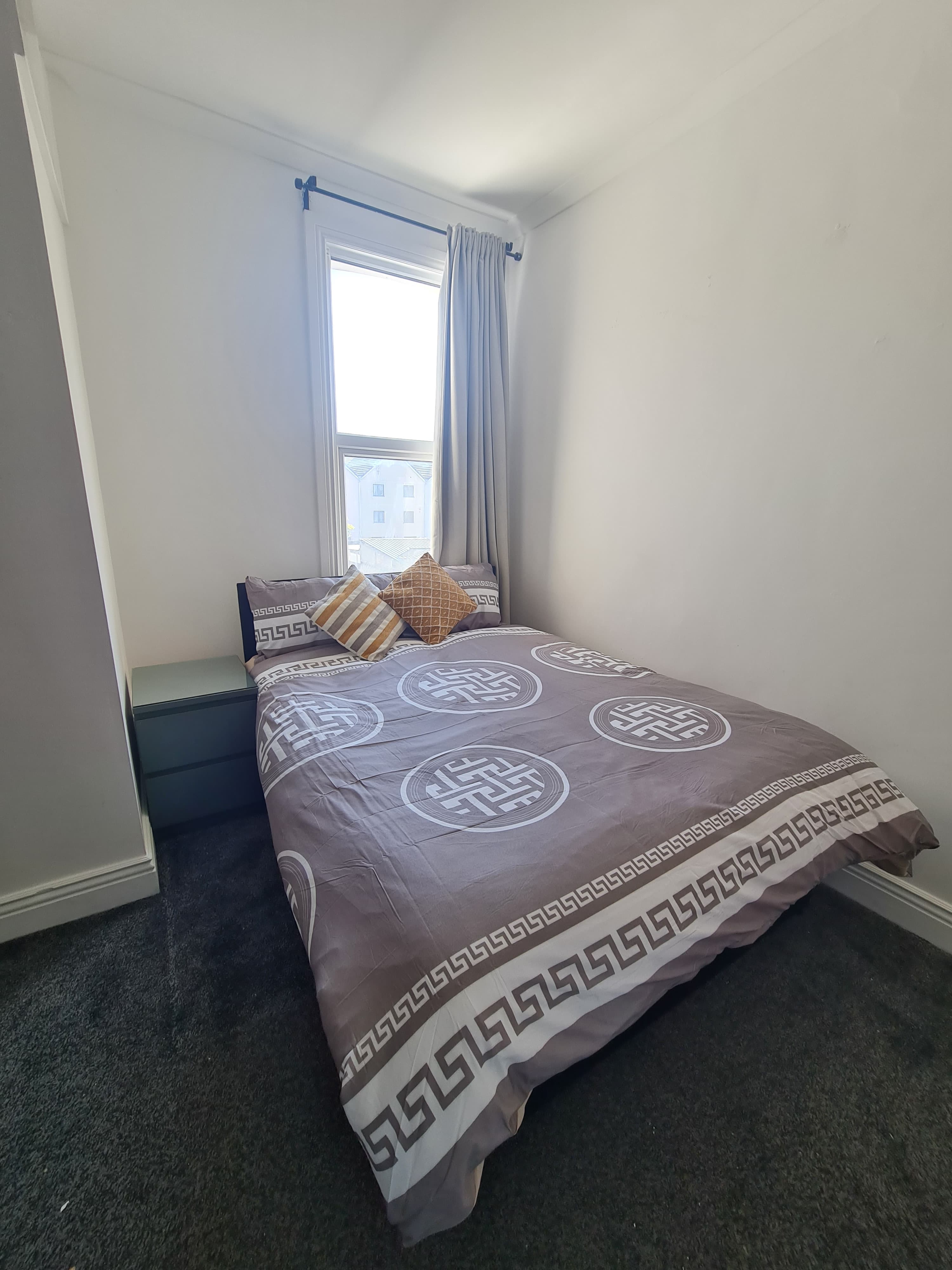 Chestnut Room 3 photograph 2