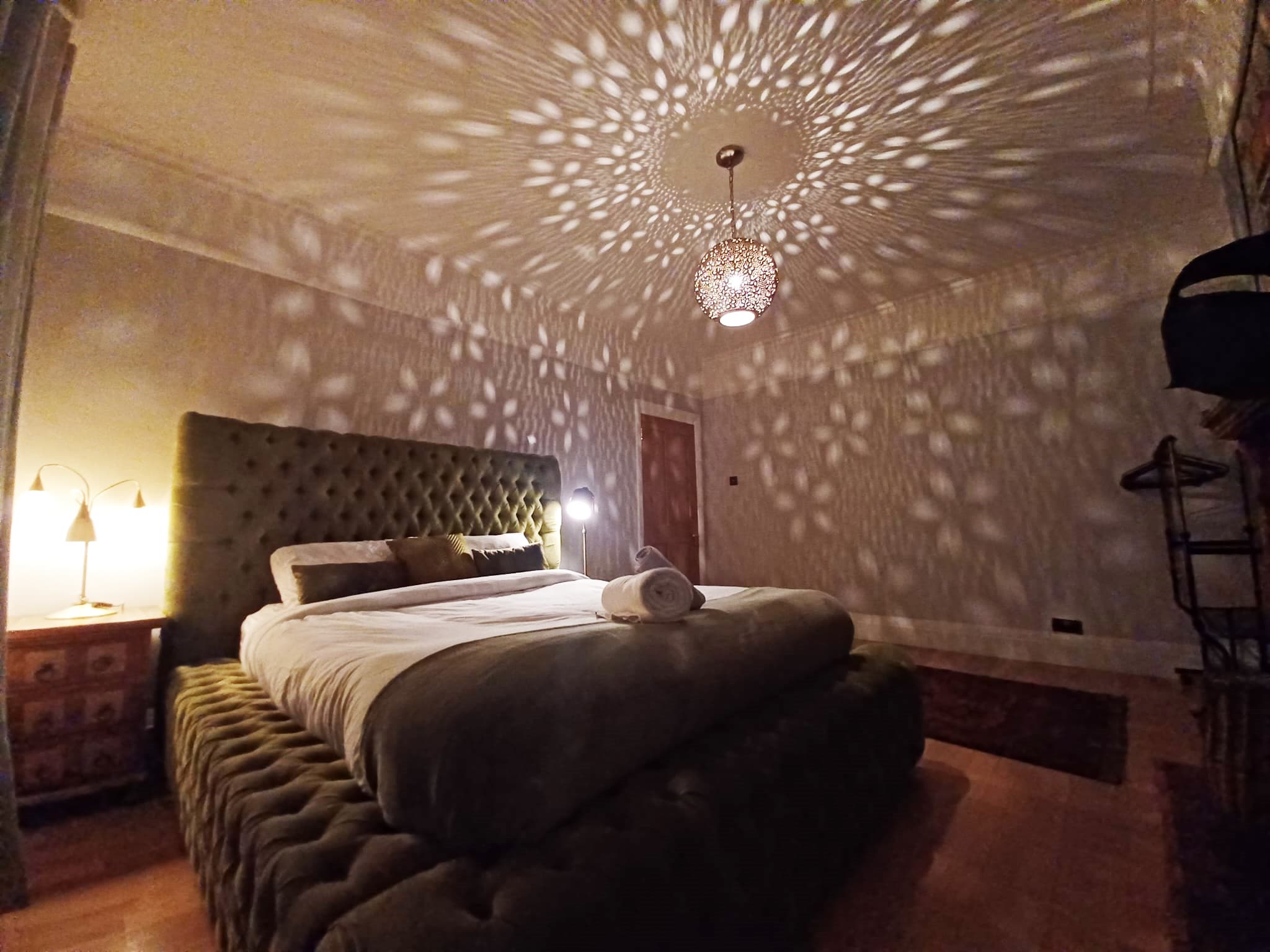Gemstone Room 1 photograph 3