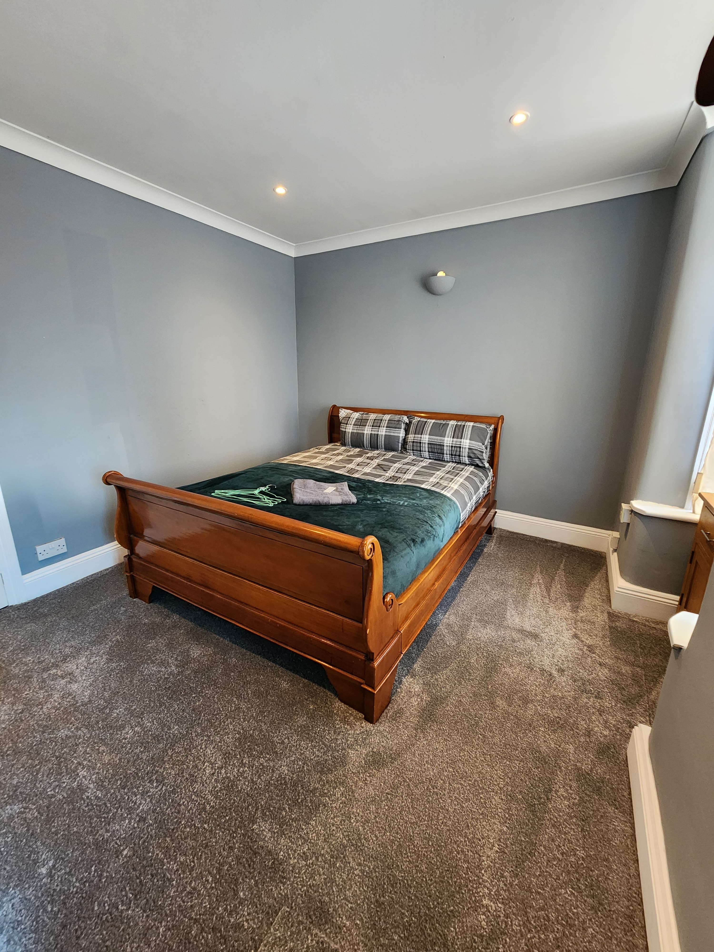 Ivy Room 1 photograph 2