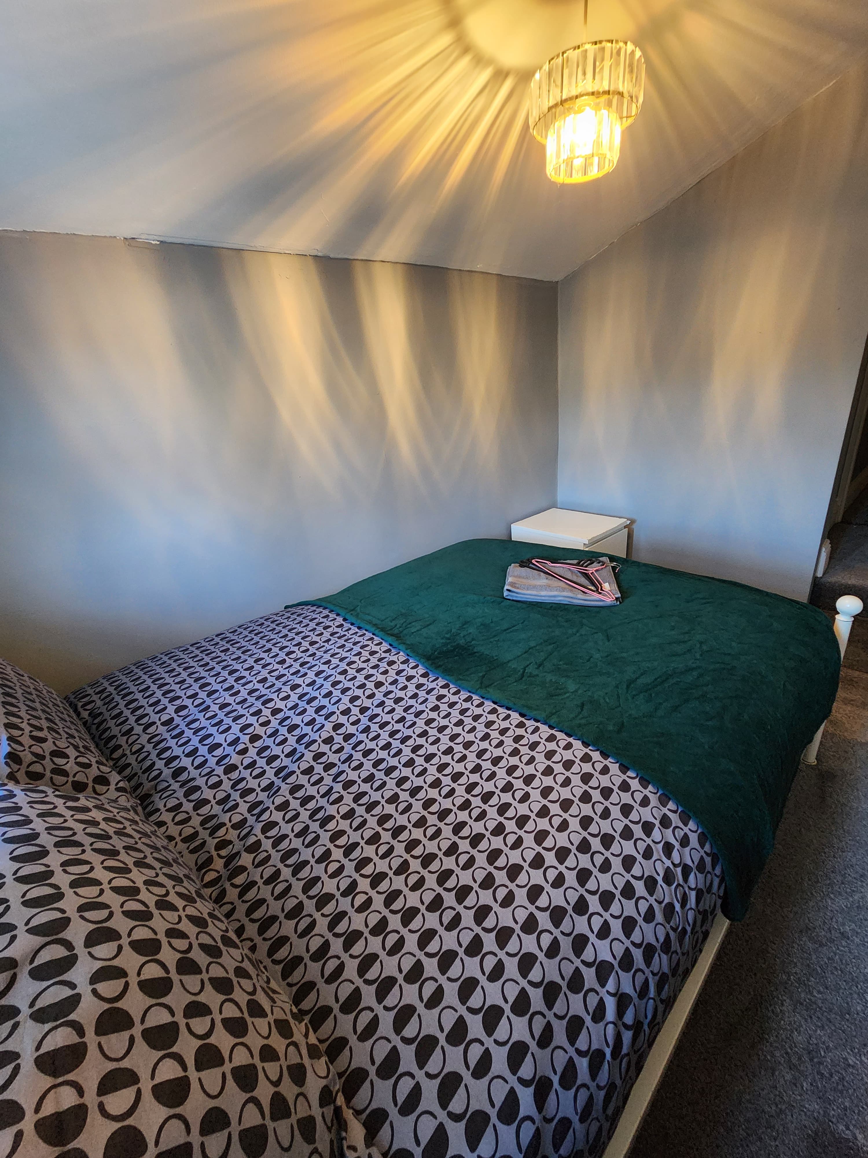 Ivy Room 4 photograph 2