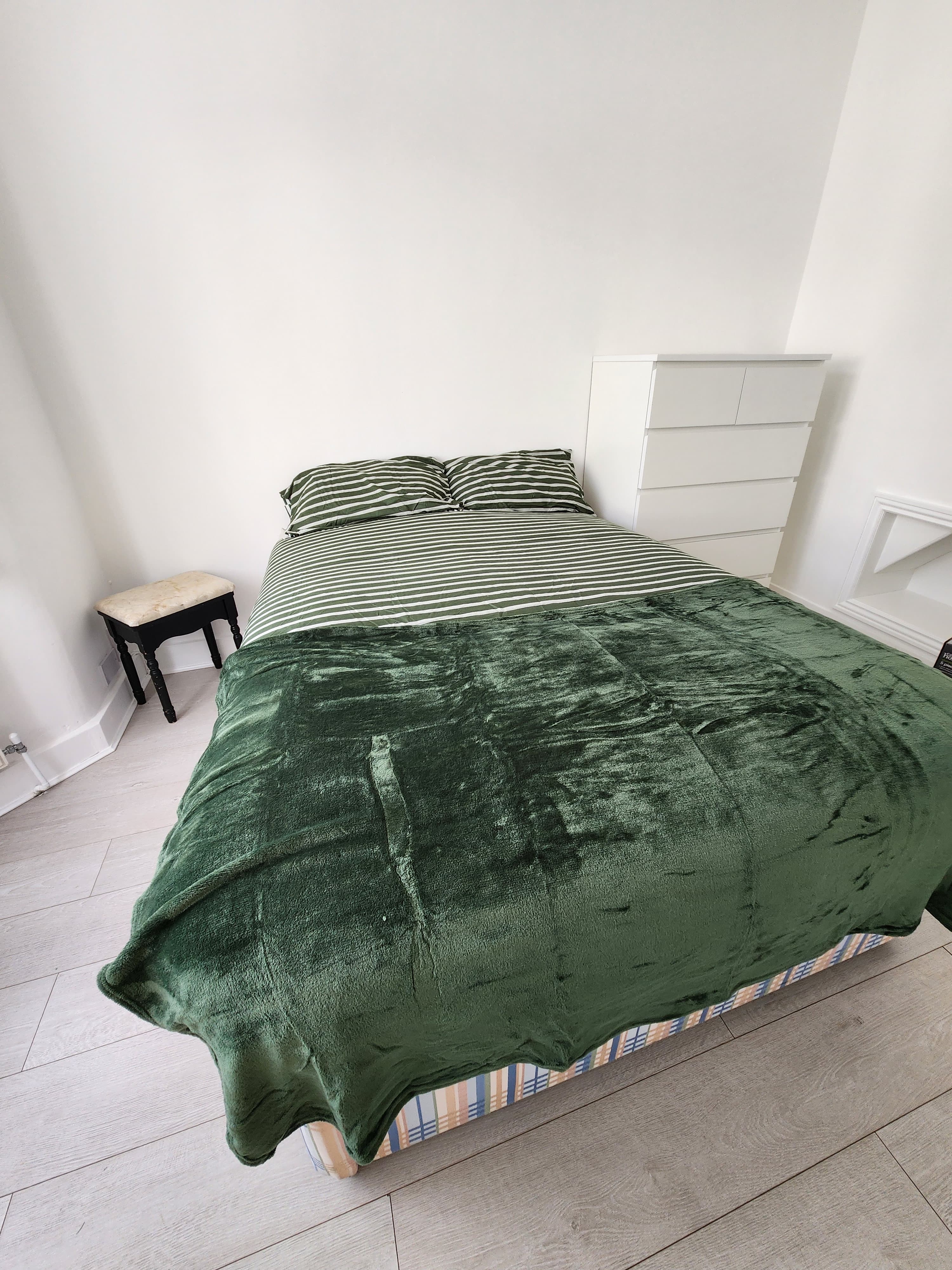 Maple Room 1 photograph 2